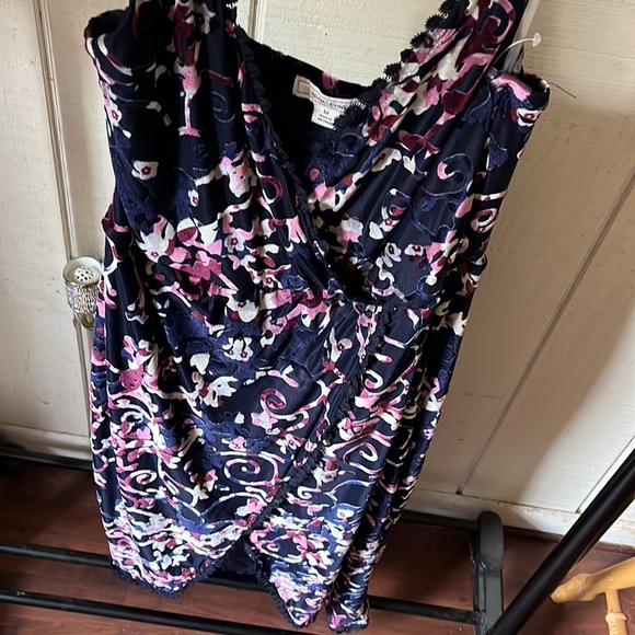 Faux Velvet Romper Dress - Picture 4 of 11